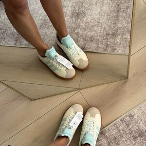 Adidas Women's Sneakers in Cream and Light Blue